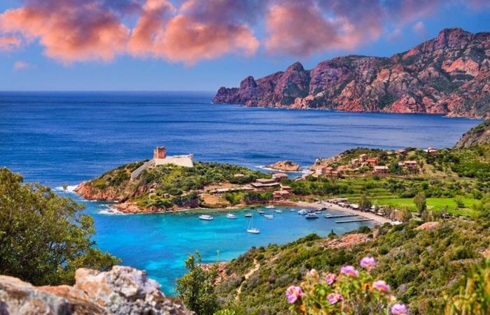 38 photos qui prouvent que la Corse est l’île la plus laide du monde