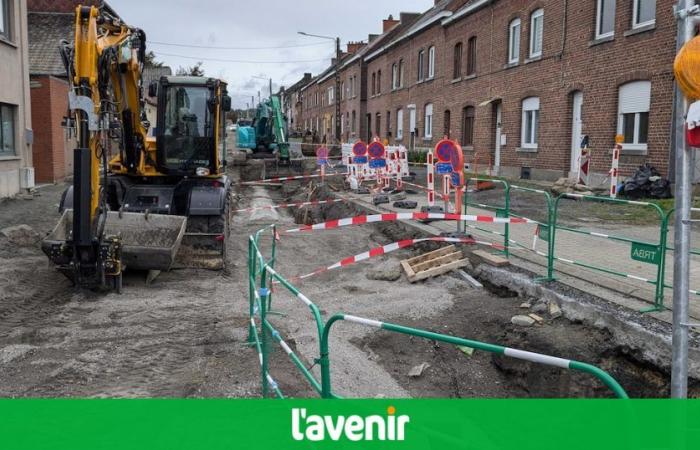 les travaux rue Mabile ont pu reprendre après un mois d’arrêt, les canalisations vont être changées