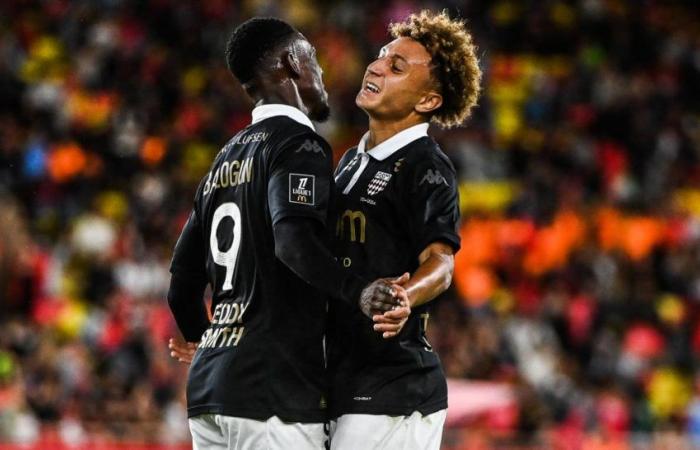 pour son centenaire, Monaco renverse Montpellier et rejoint le PSG en tête du championnat