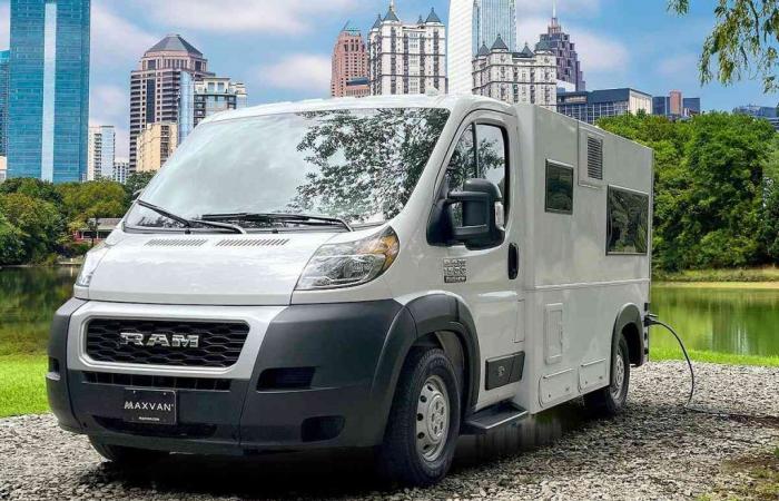 Maxvan Access dévoile un mini camping-car cubique et atypique pensé pour optimiser l’espace de vie