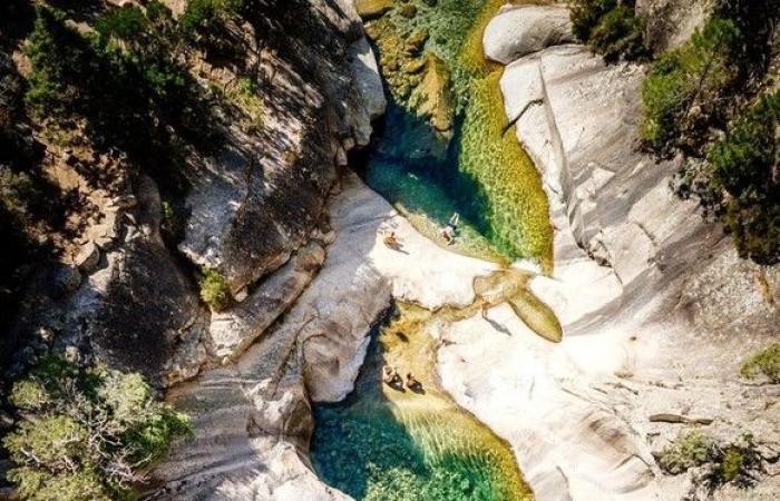 38 photos qui prouvent que la Corse est l’île la plus laide du monde