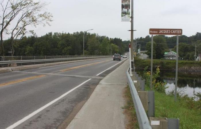 Les travaux sur le pont de Sainte-Catherine-de-la-Jacques-Cartier sont un « désastre »