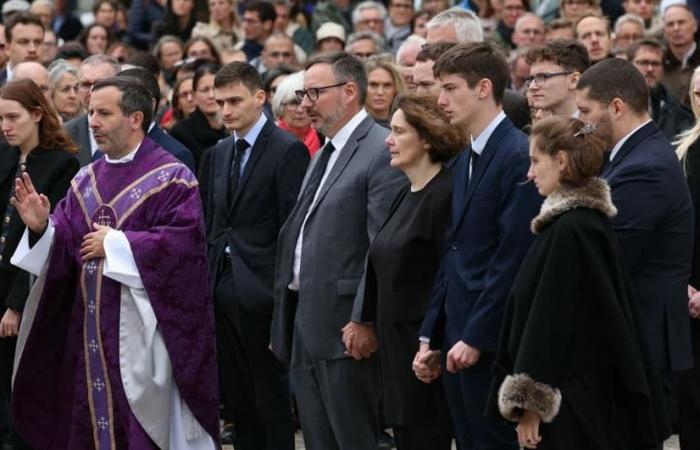 la famille a refusé l’aide financière de la région Île-de-France pour leurs frais de justice