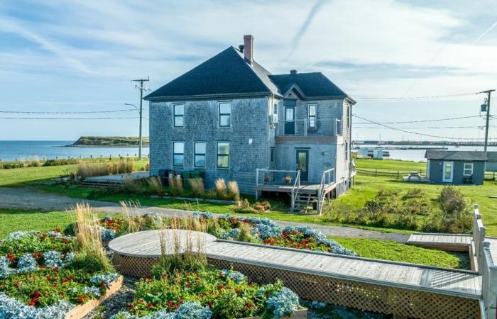 Îles-de-la-Madeleine | Julie Snyder vend son hôtel