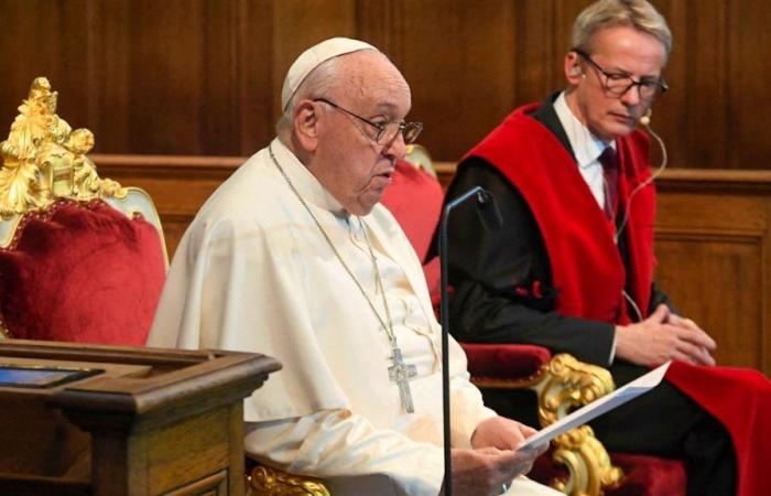 Face aux violences sexuelles, le pape réaffirme que l’Église doit « demander pardon »