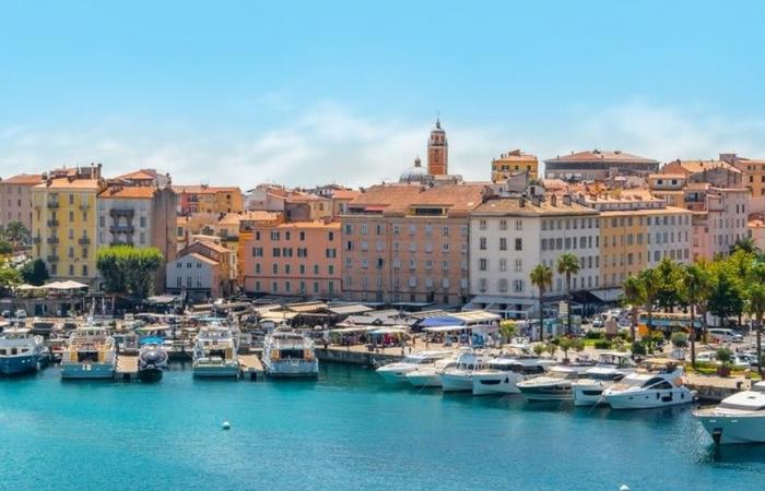 38 photos qui prouvent que la Corse est l’île la plus laide du monde