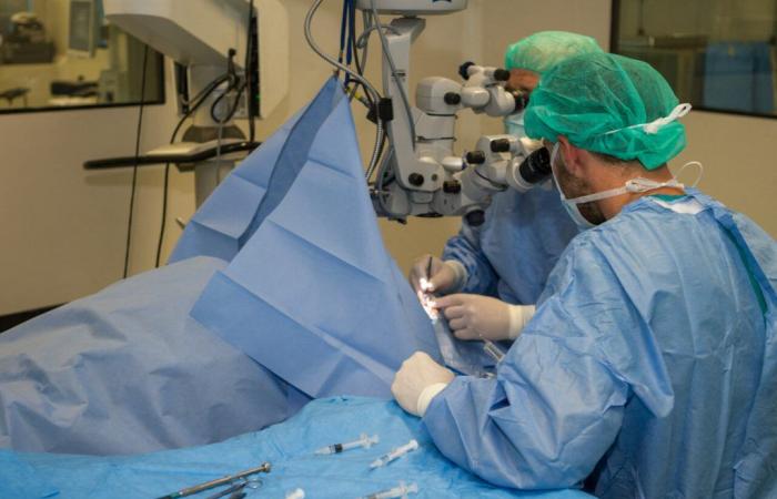 l’hôpital des Quinze-Vingts à Paris condamné