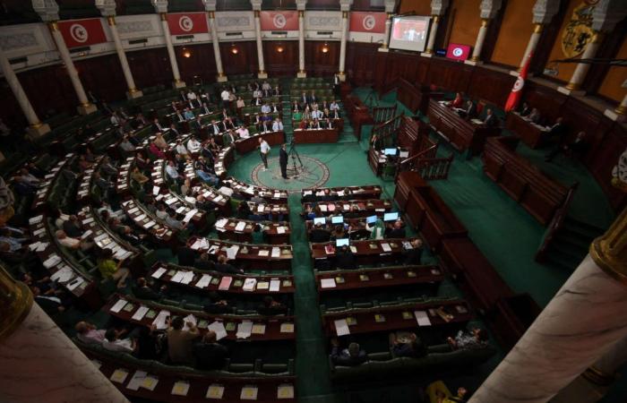 En Tunisie, le Parlement révise la loi électorale juste avant la présidentielle du 6 octobre