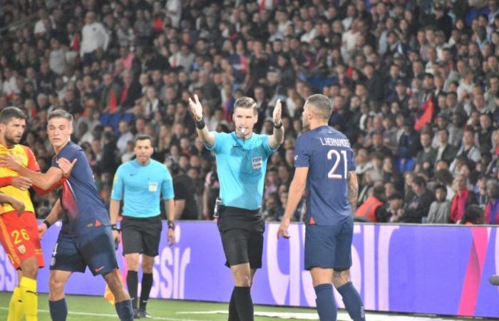 Arbitre numéro 1 2023-2024 au coup de sifflet pour RC Lens-OGC Nice