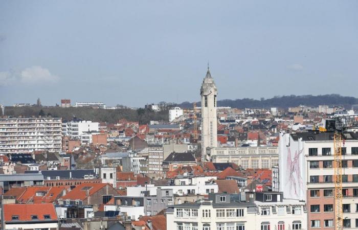 “Quand je dis que je suis curé de Molenbeek, les gens reculent de deux pas”