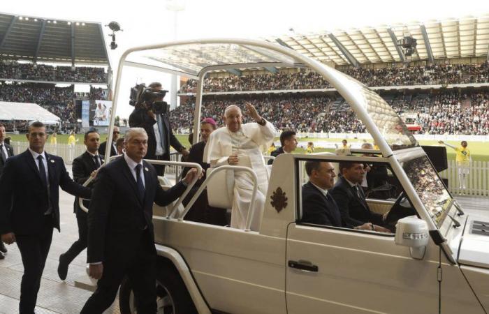 Le pape François conclut sa visite en Belgique : « Je demande de ne pas dissimuler les abus »