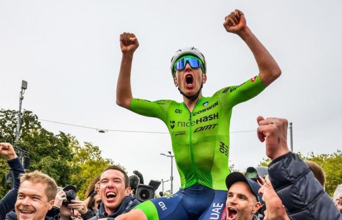 Champion du monde, Tadej Pogacar entre un peu plus dans la légende du cyclisme