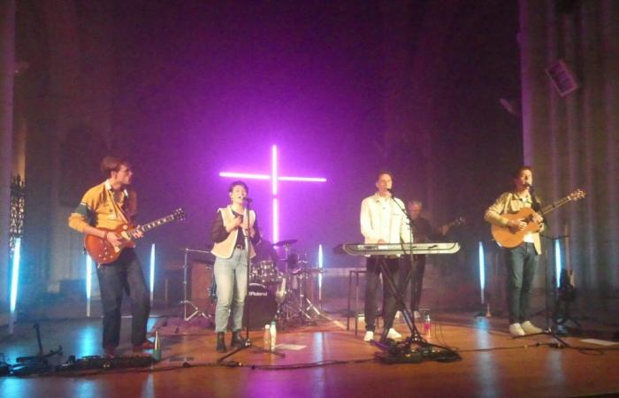 VIDÉO. Sarthe. En concert dans l’église, ce groupe de rock a fait chanter et danser les gens !