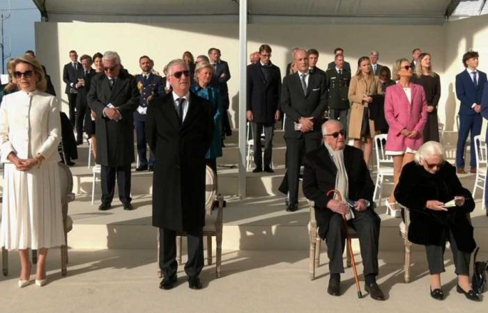 Toute la famille royale belge assiste à la messe célébrée par le pape François en présence de 37.000 personnes