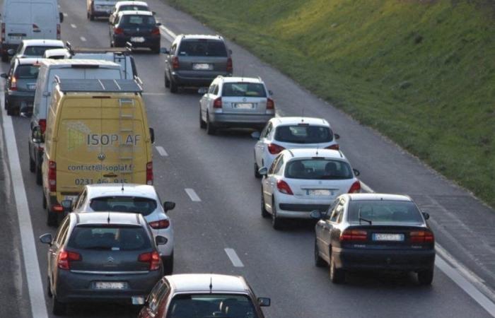 Gros embouteillage sur les autoroutes A1 et A25 ce lundi après des accidents à Vendeville