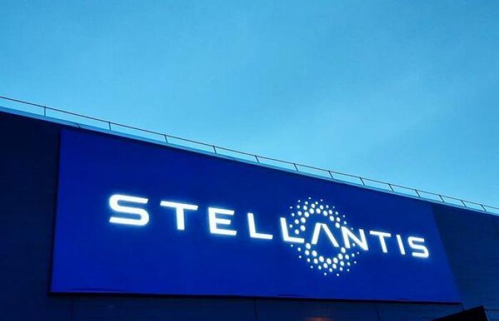 Stellantis revoit à la baisse ses objectifs financiers