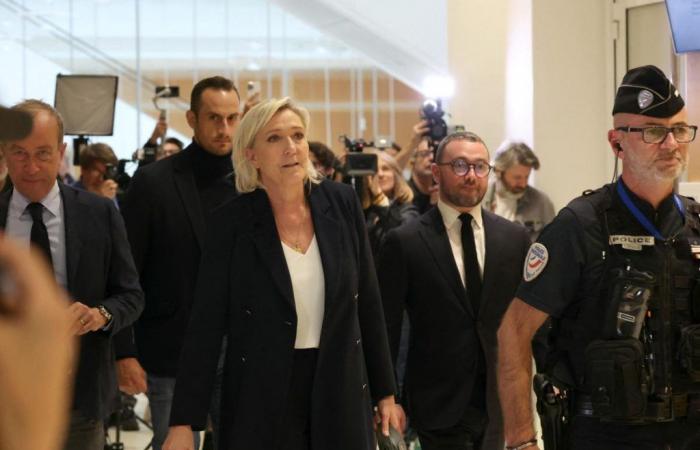 Au procès du RN, Marine Le Pen affiche sa « sérénité »