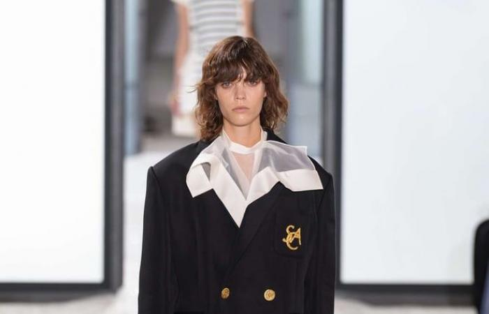 A Paris, Stella McCartney, Lutz Huelle, Sacai et Rokh réinventent la working girl