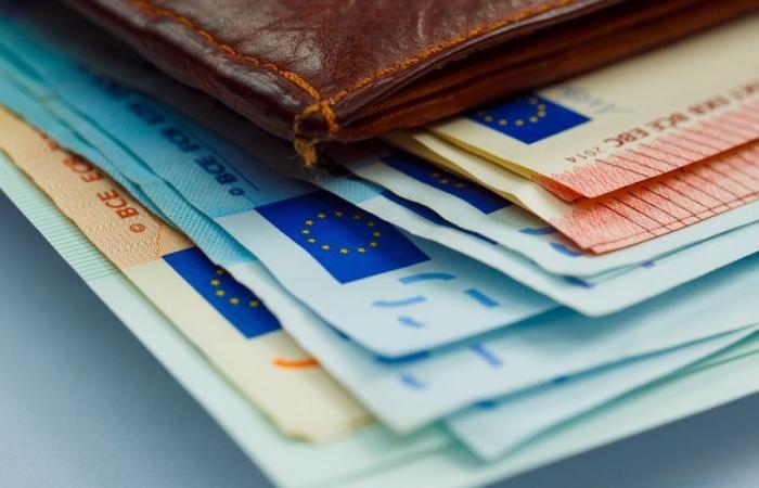 Nouvelle envolée de l’euro et du dollar face au dinar algérien ce 30 septembre