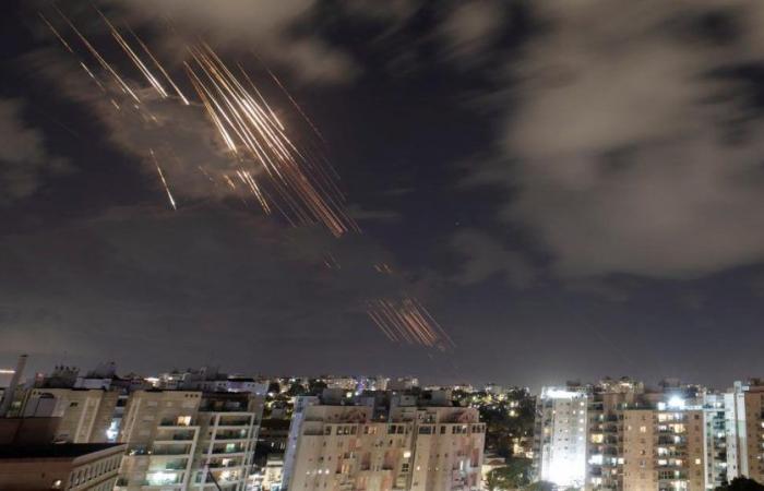 L’Iran lance un barrage de missiles sur les principales villes d’Israël