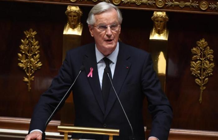 comment Marine Le Pen met Michel Barnier sous pression