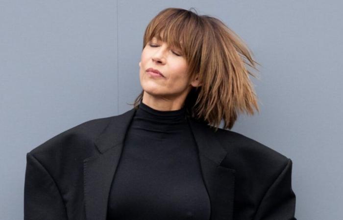 le look imbattable de la star de 57 ans pour Balenciaga