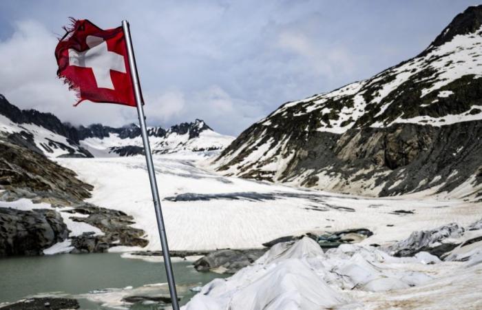 Les glaciers suisses continuent de perdre beaucoup de volume