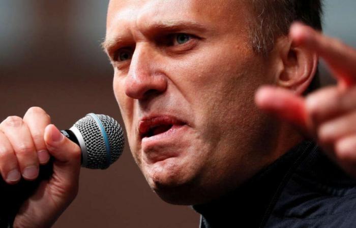 Avant sa mort dans une prison russe, Alexeï Navalny aurait présenté des symptômes d’empoisonnement