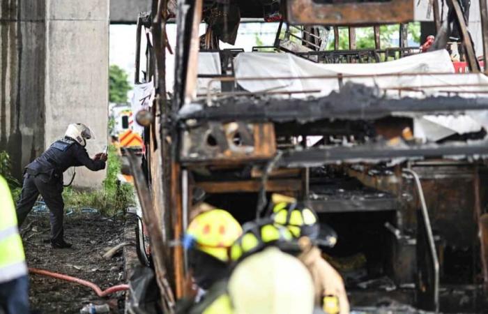 une vingtaine de morts présumés dans l’incendie d’un bus lors d’un voyage scolaire