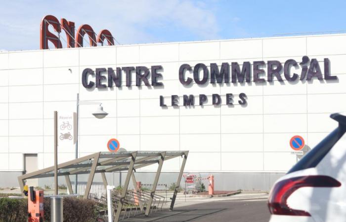 Les hypermarchés Cora de Lempdes (63) et Vichy (03) transformés en Carrefour