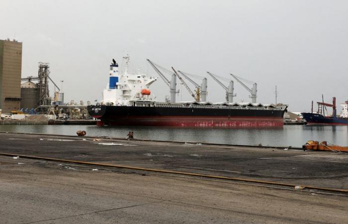 Deux navires touchés par des attaques au large du Yémen