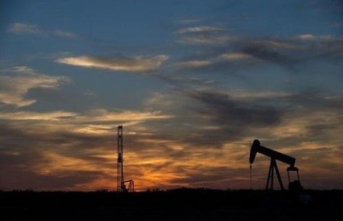 Le pétrole bondit puis se calme, le marché met l’accent sur l’attaque iranienne