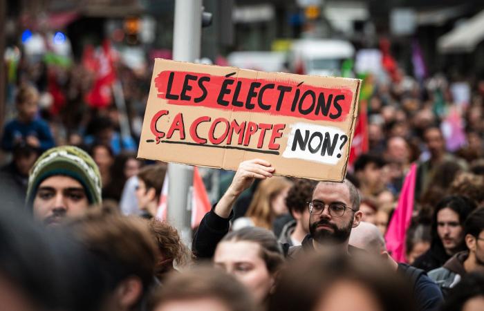 2000 personnes ont manifesté au nom de « l’urgence sociale »