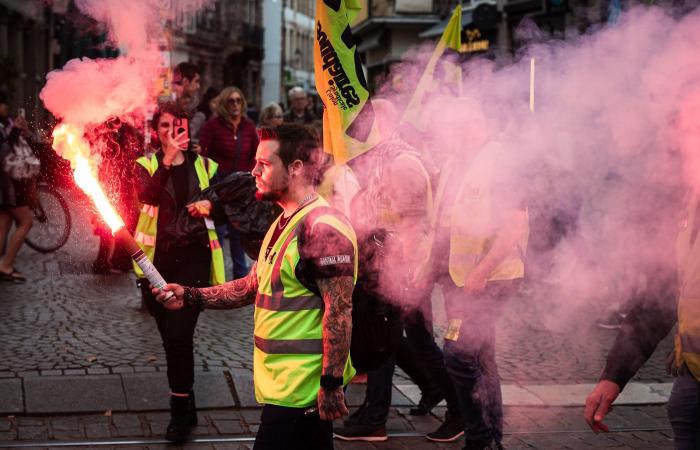 2000 personnes ont manifesté au nom de « l’urgence sociale »