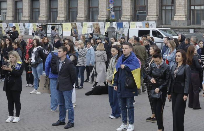 Six civils tués dans une frappe, Zelensky dénonce le terrorisme russe