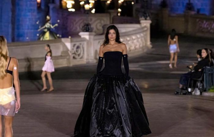 Il était une fois la princesse Kylie Jenner qui clôturait le défilé Coperni à Disneyland