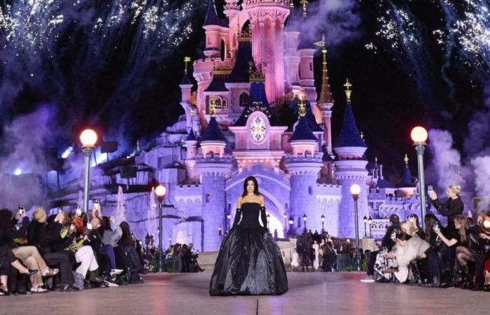 Au défilé Coperni à Disneyland, Kylie Jenner a clôturé le show