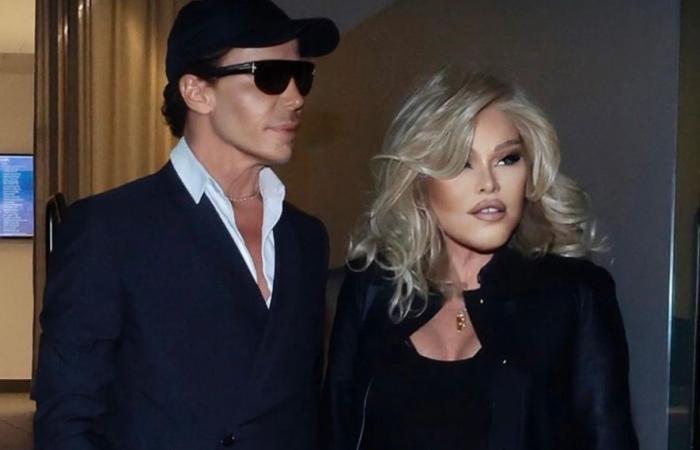 Jocelyn Wildenstein, 82 ans, a l’air jeune alors qu’elle profite d’un dîner romantique à Paris avec son fiancé Lloyd Klein, 56 ans