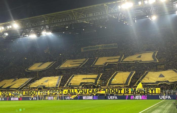 « UEFA Mafia », l’impressionnant tifo des supporters de Dortmund contre l’instance européenne