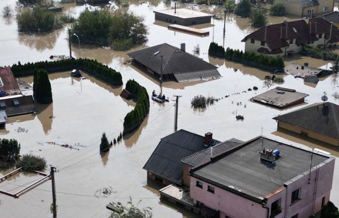 Le Parlement tchèque approuve un déficit budgétaire plus élevé pour 2024 après les inondations