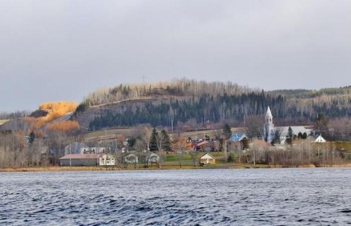 Telus installera une tour cellulaire au Lac-des-Aigles