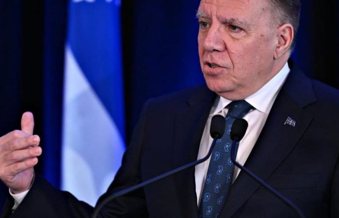 François Legault propose des « zones d’attente » hors Québec