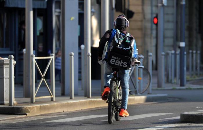 De nombreux livreurs gagnent moins que le Smic horaire, si l’on considère le temps d’attente entre deux commandes