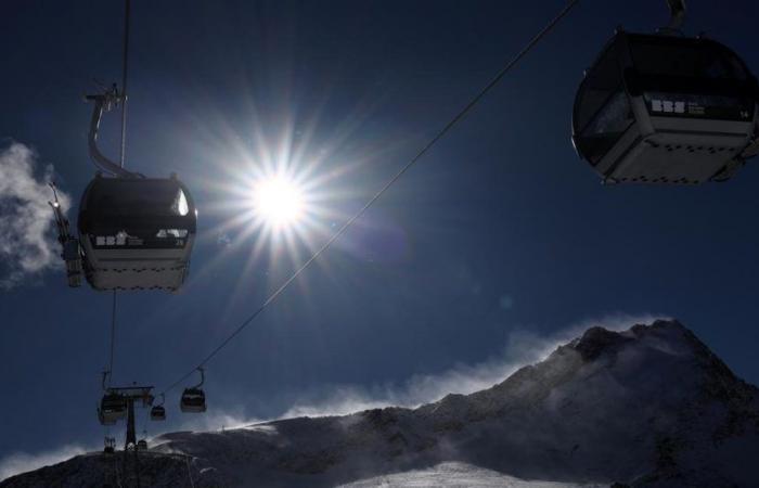 Menacé par le changement climatique, le ski mondial cherche des réponses auprès de la science