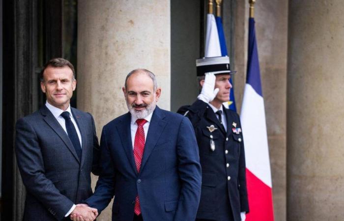 Macron appelle à un traité de paix le plus rapidement possible entre l’Arménie et l’Azerbaïdjan