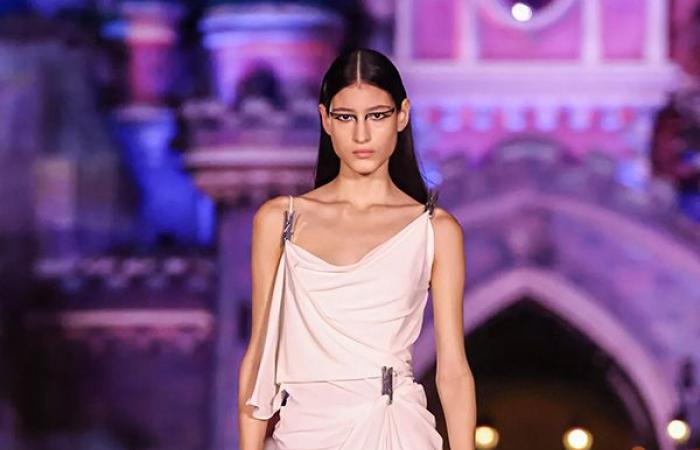 Coperni clôture la Fashion Week de Paris avec un défilé à Disneyland