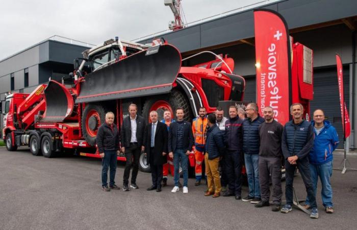 Un camion citerne grue pour la Haute-Savoie