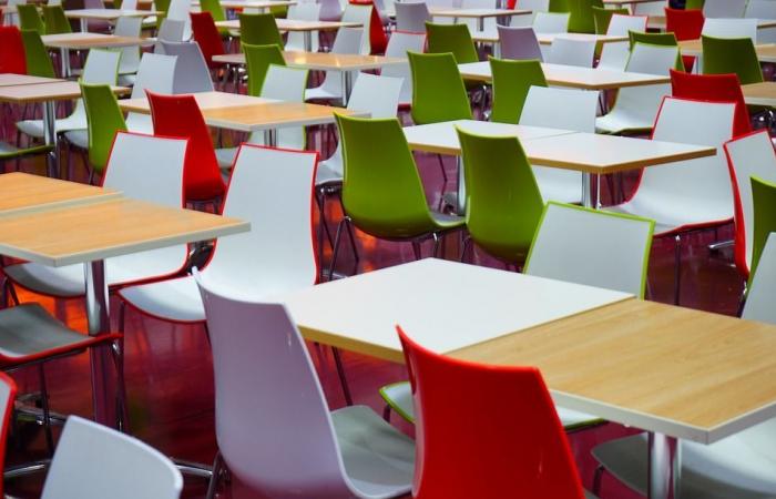 Des dizaines de collégiens n’auraient pas à manger dans cette cantine