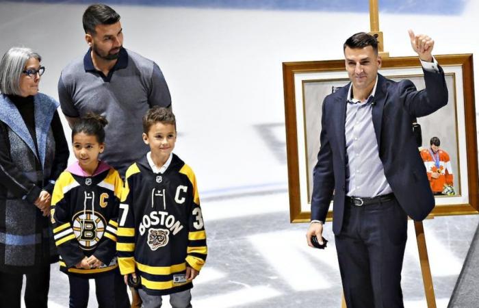 une longue ovation pour dire merci à Patrice Bergeron