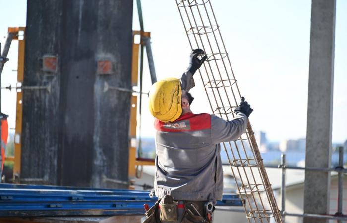 François Sauvadet a visité le chantier « Osmose », un projet architectural ambitieux qui abritera bientôt 400 agents territoriaux